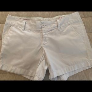 Lilly Pulitzer White Callahan shorts